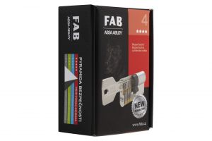 Bezpečnostní cylindrická vložka FAB 4**** 30+40 s prostupovou spojkou, pěti klíči a bezpečnostní kartou FAB ASSA ABLOY